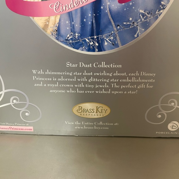 Disney’s Cinderella Brass Key Keepsakes Collector’s Edition Porcelain Doll - Picture 5 of 6